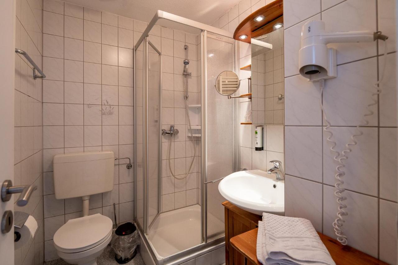 Hotel Nordstern Нойхарлингерзийл Екстериор снимка